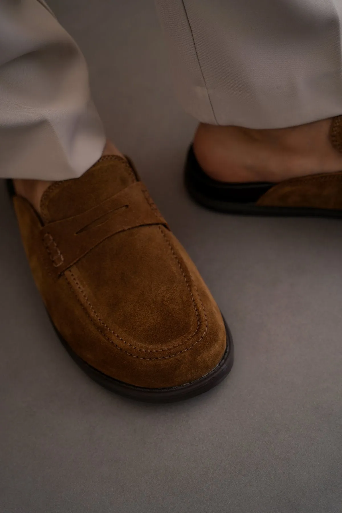 warm - weather shoes SUEDE LEATHER MULES