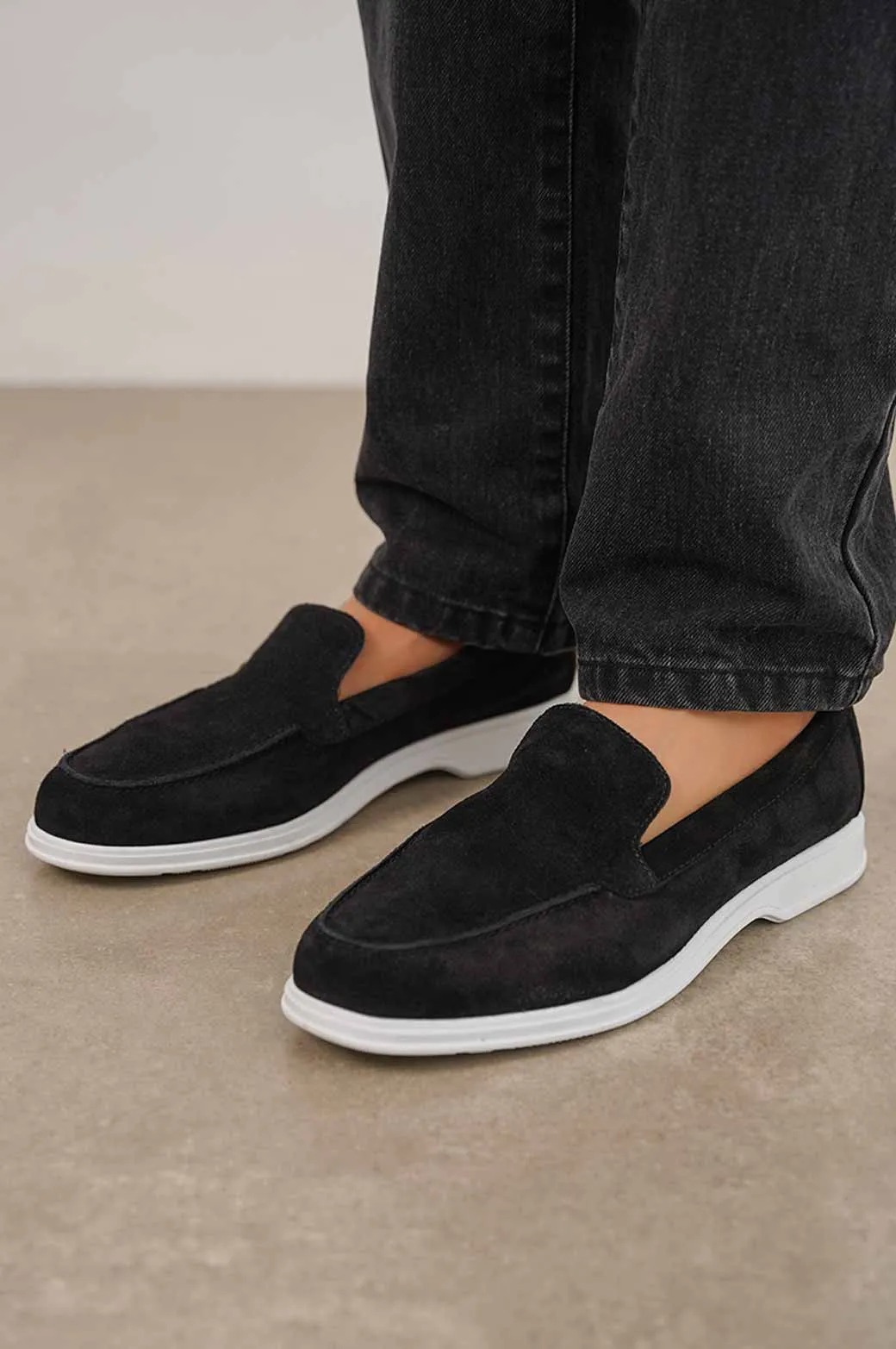ESSENTIAL LEATHER LOAFERS Elevated Sole