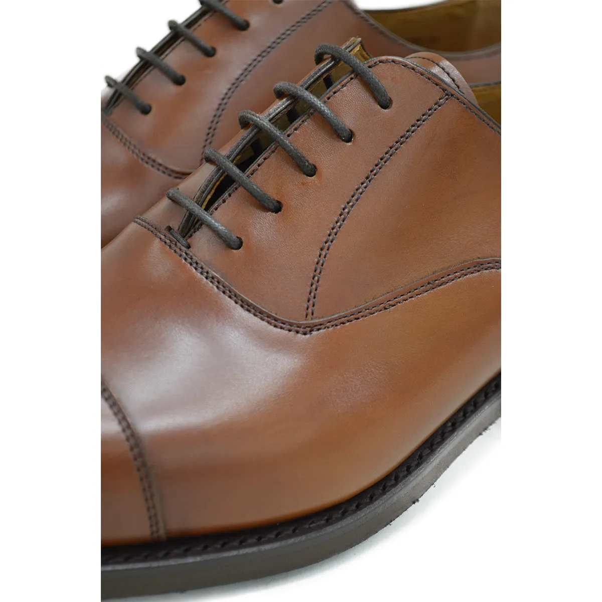 Berwick 1707 Straight Cap Oxford (5217) Cuero (Tan) Dainite Flexible Frame City Dweller Durable Finish