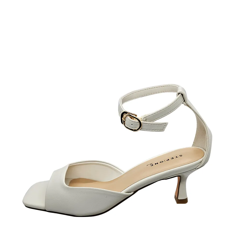 Payless Step One Strut Women's Sheanon Low Heel measurement