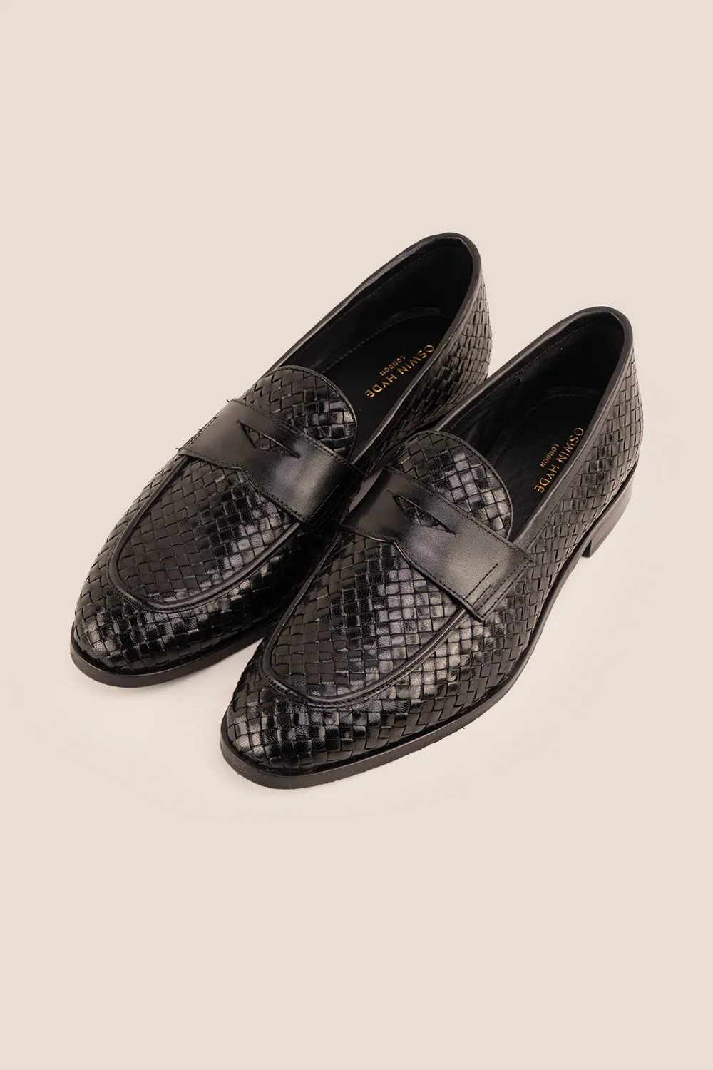 Versatile Footwear Santiago Black