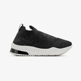 Women's Slip-On Sneakers Casual Style Comfortable Footwear Technology