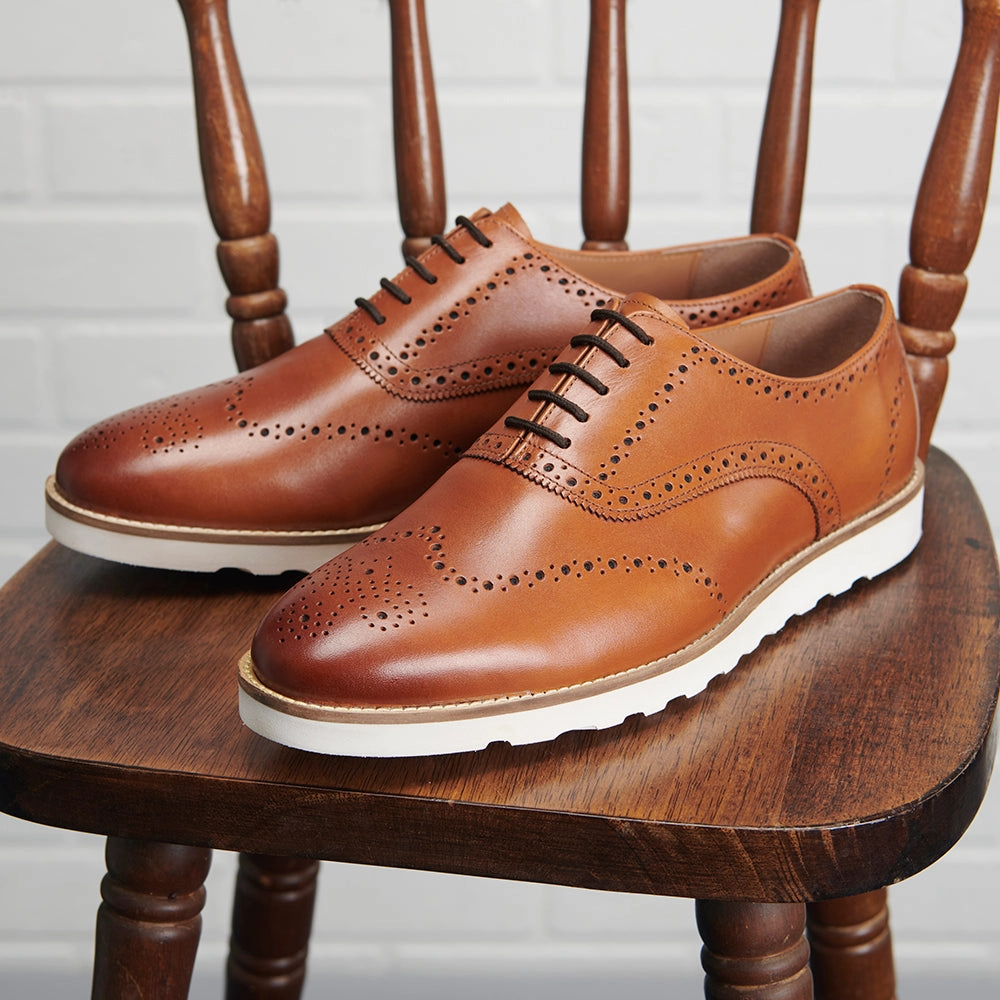 Sleek Accent Apex Brogue - Tan