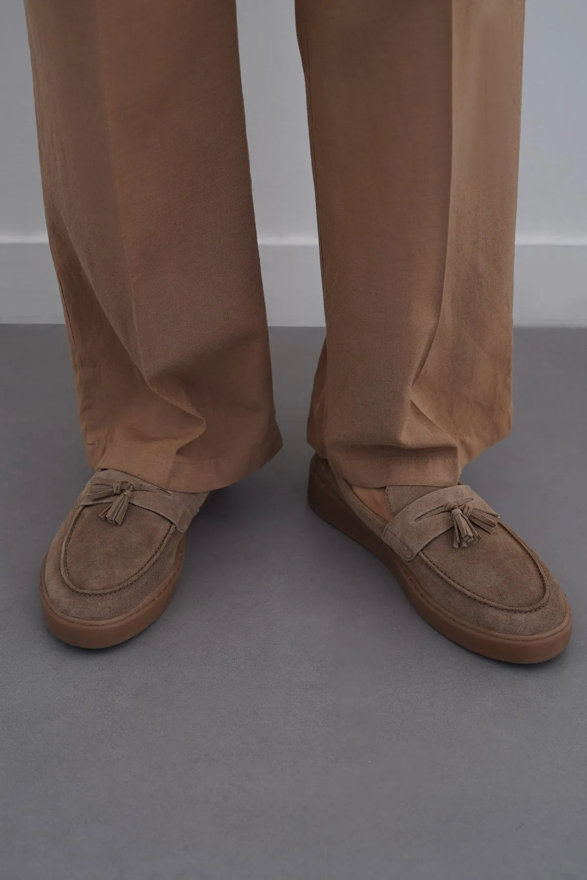 Microfiber Inner Lining Adjustable lacing SUEDE LEATHER TASSEL LOAFERS