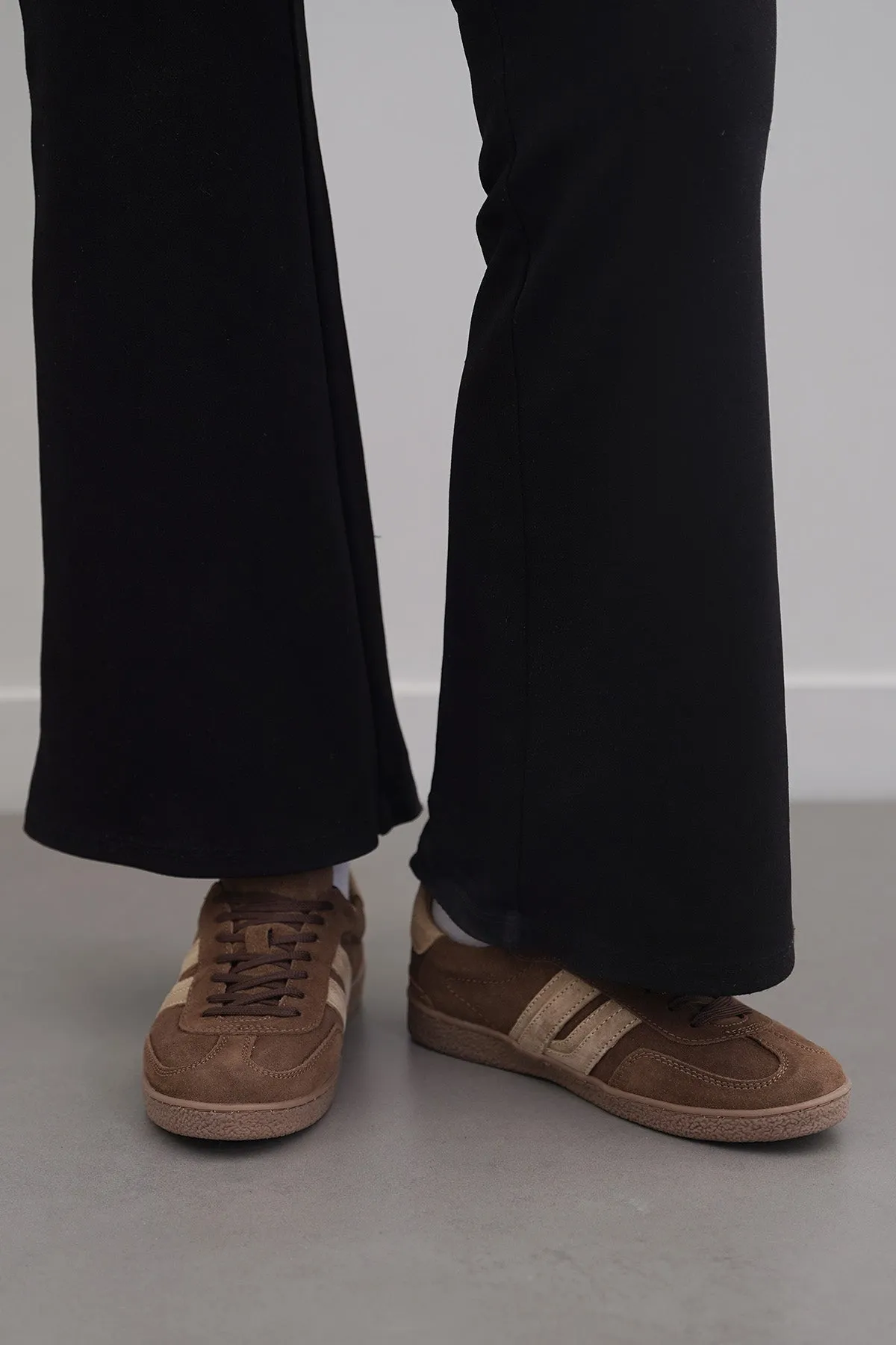 representative SUEDE ESSENTIAL SNEAKERS