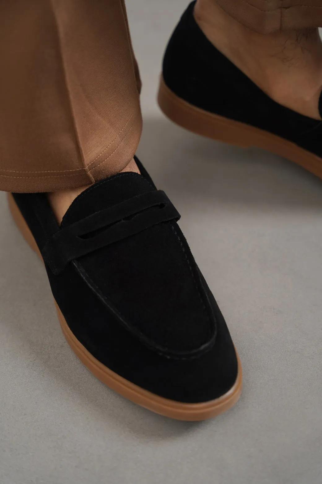 Commute SUEDE LEATHER LOAFERS