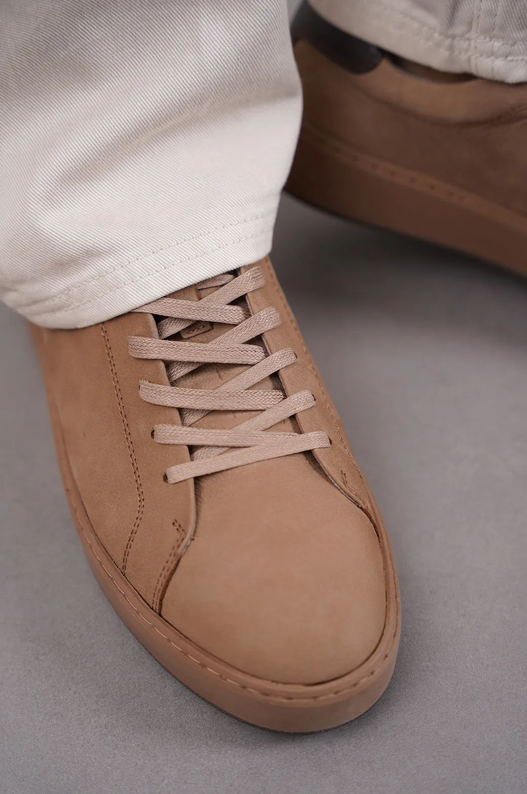 Hypoallergenic Liner LEATHER LACE-UP SNEAKERS