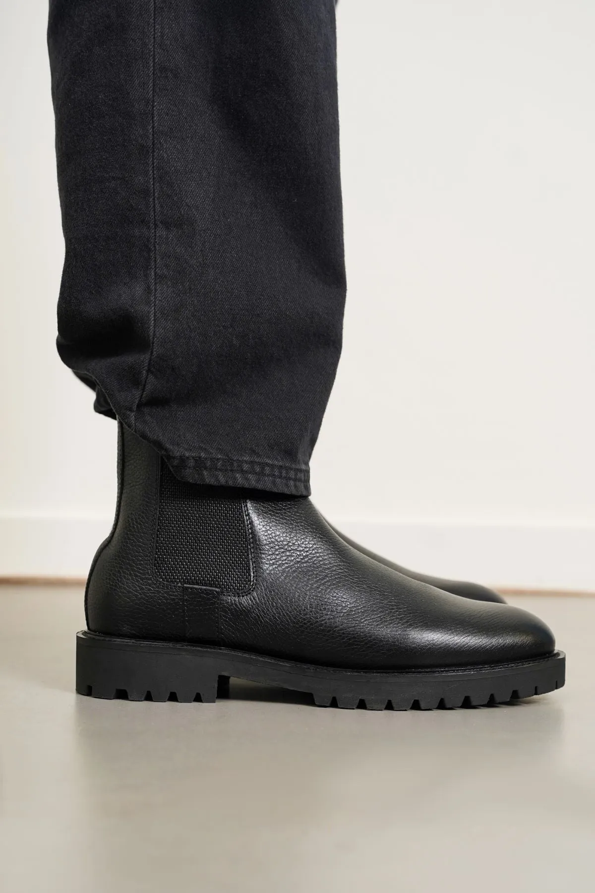 TEXTURED LEATHER CHELSEAS Quick Dry Lining most modern