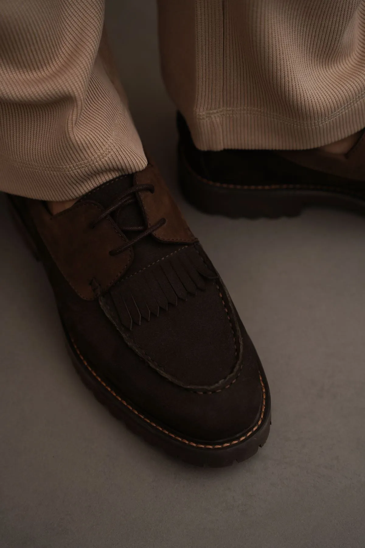 LEATHER MOC-TOE SHOES Temperature Regulation Tech weekday