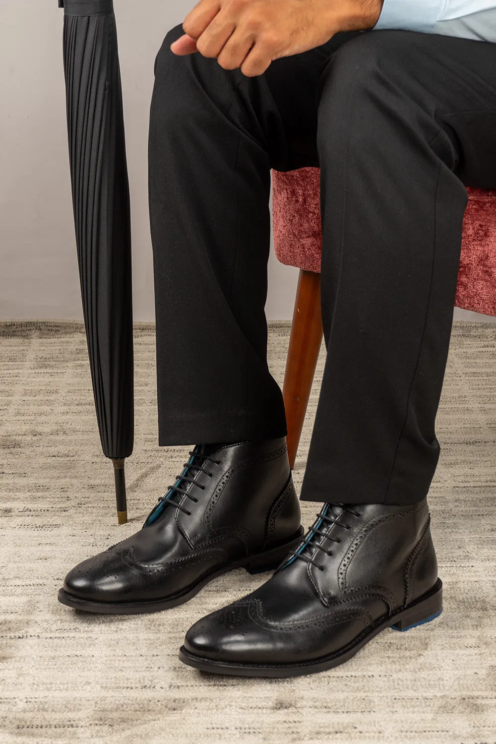 Comfort Grip Subtle Lines Watson Black