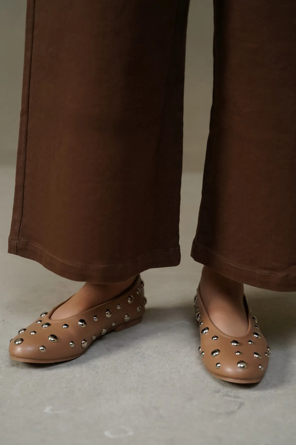 suitable for formal wear STUDDED STREET PUMPS